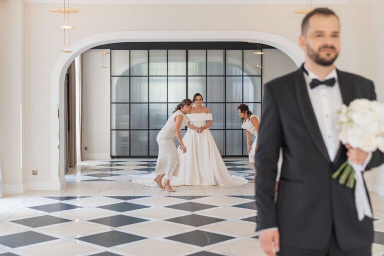 firstlook pary młodej w pałacu suchary