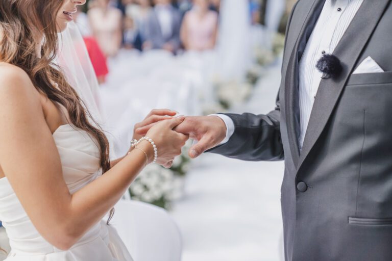 zakładanie obrączek