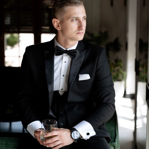 Portrety Pana Młodego – styl, klasa i emocje w ekskluzyjnej fotografii ślubnej
